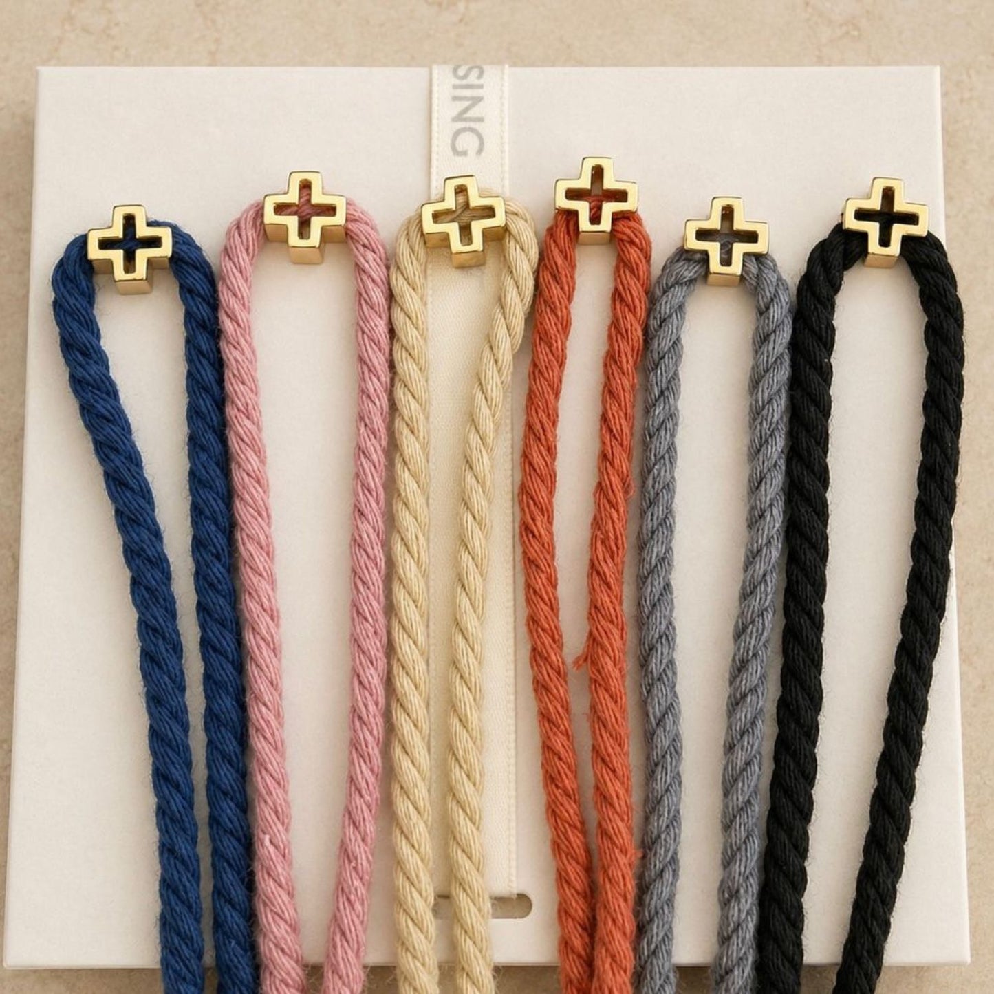 Pulsera Piola Baño de Oro 14K